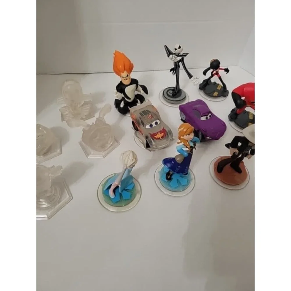 Lot Of 13 DISNEY INFINITY FIGURES for Video Game